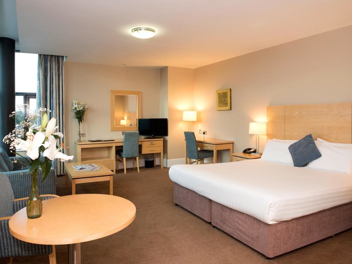 Отель Green Isle Hotel, Dublin Клондолкин